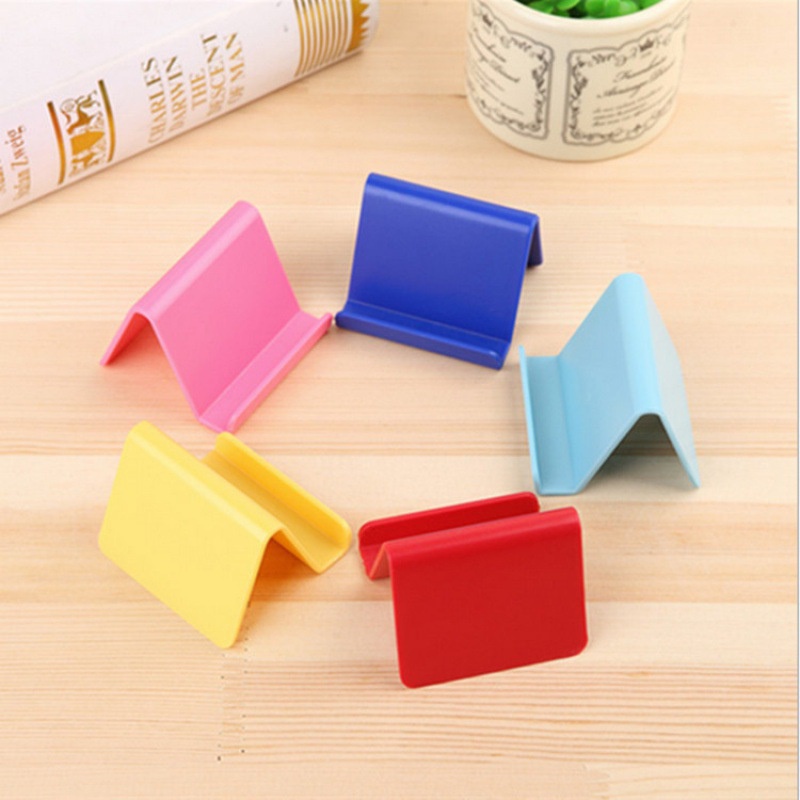 Đế đỡ điện thoại di động để bàn, giá kê  nhựa kích thước 6x4,5cm