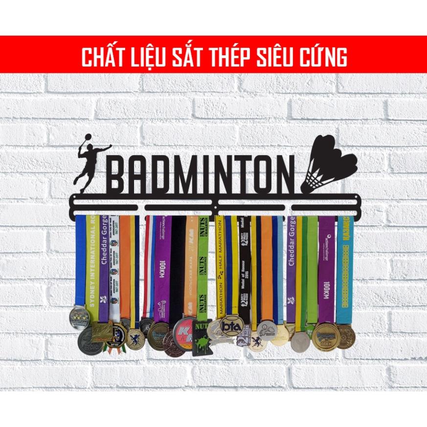 Giá treo huy chương cầu lông lên tường