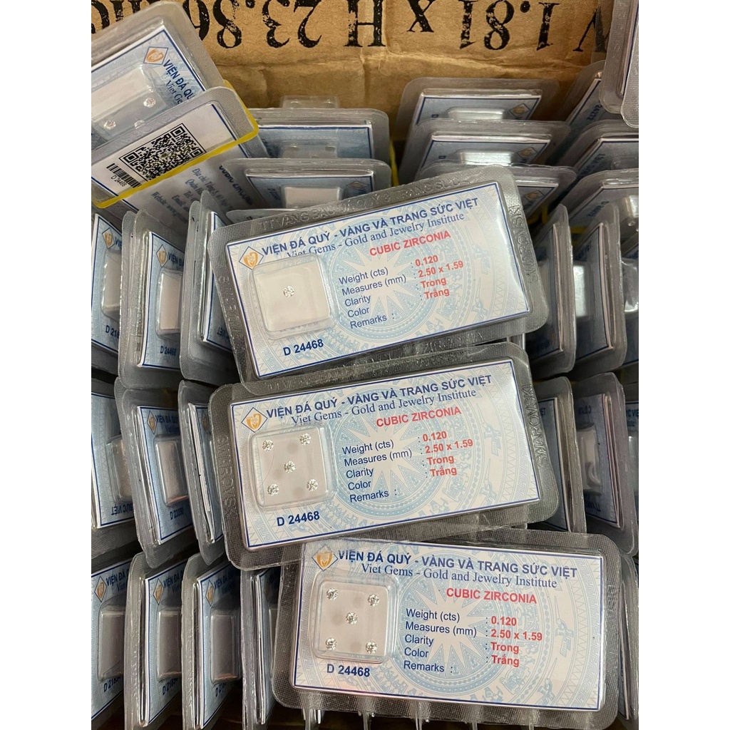 Đá đính răng, kim cương gắn răng sáng, vỉ viện đá quý