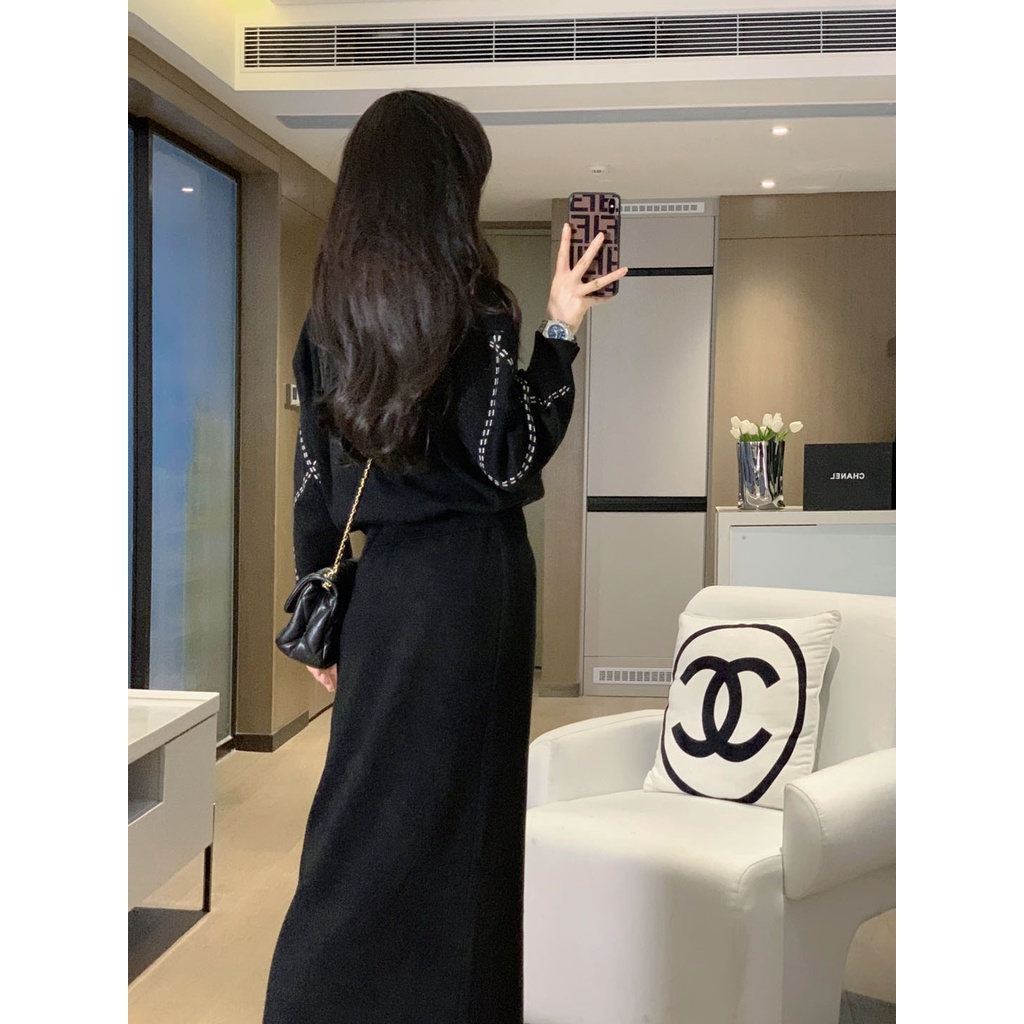 Bộ Áo Sweater Phối Chân Váy Kiểu Pháp Thời Trang Thu Đông 2023 Cho Nữ
