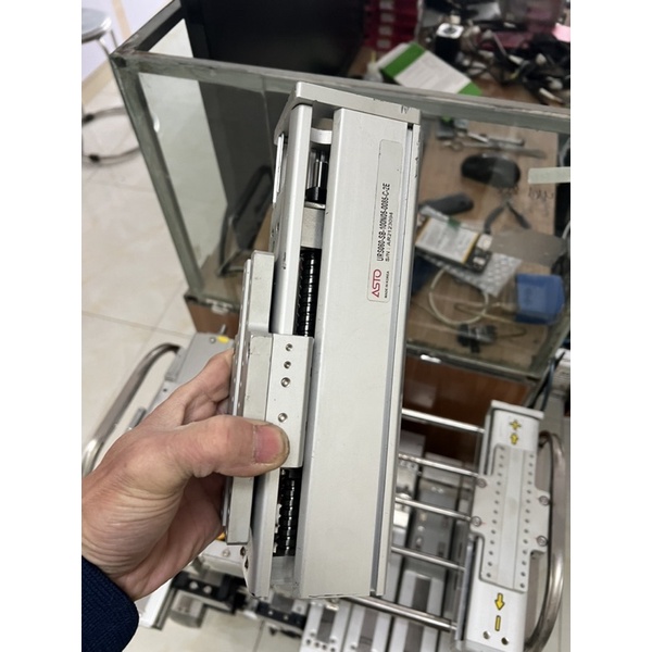 Trục Z chế máy Hàn cell pin