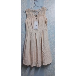 đầm body vero L