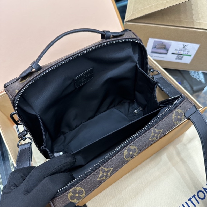 Túi đeo L V tay xách Nam-Nữ vân hoa da thât nhập khẩu_HÀNG 1:1 Túi da L.V đeo bụng hàng xuất khẩu FULLBOX new