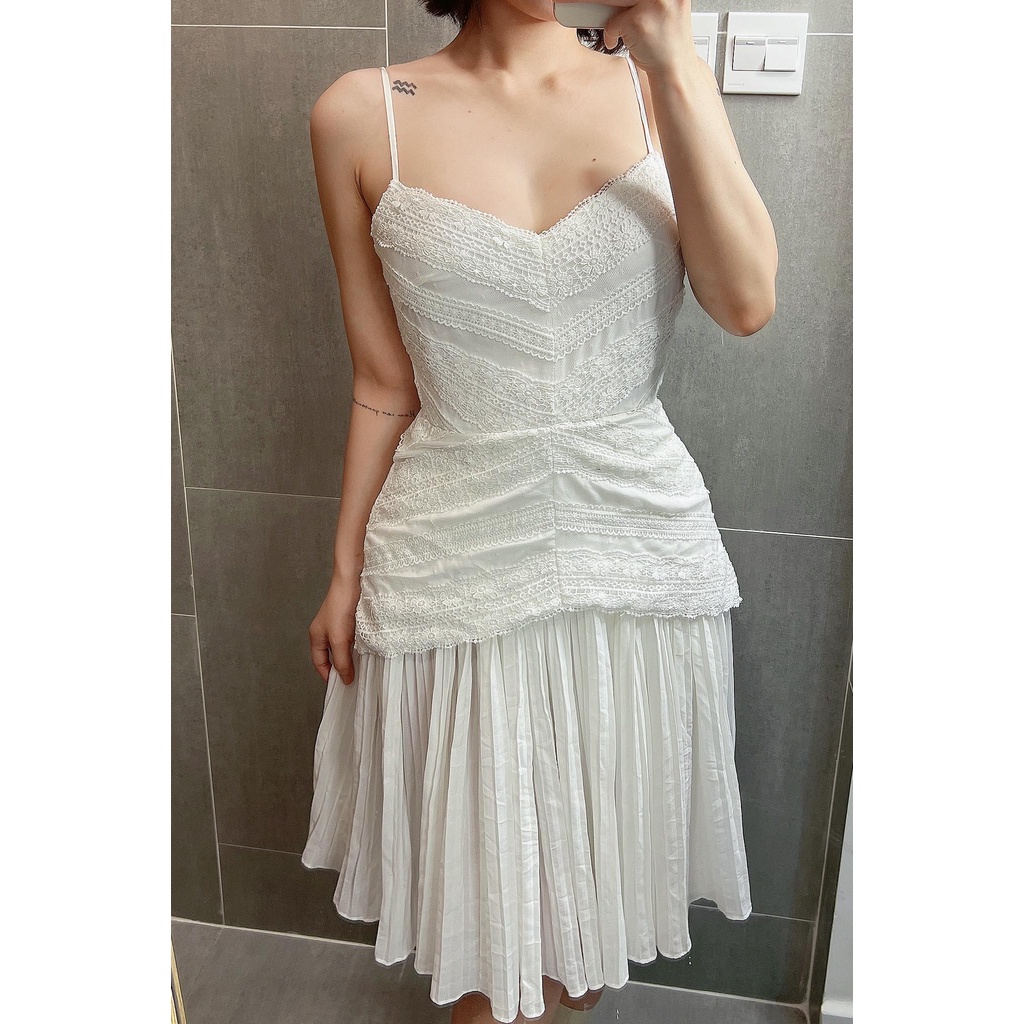 Đầm 2 dây siết eo Marc