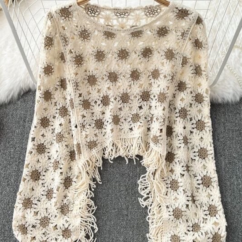 Áo boho tua rua dài tay