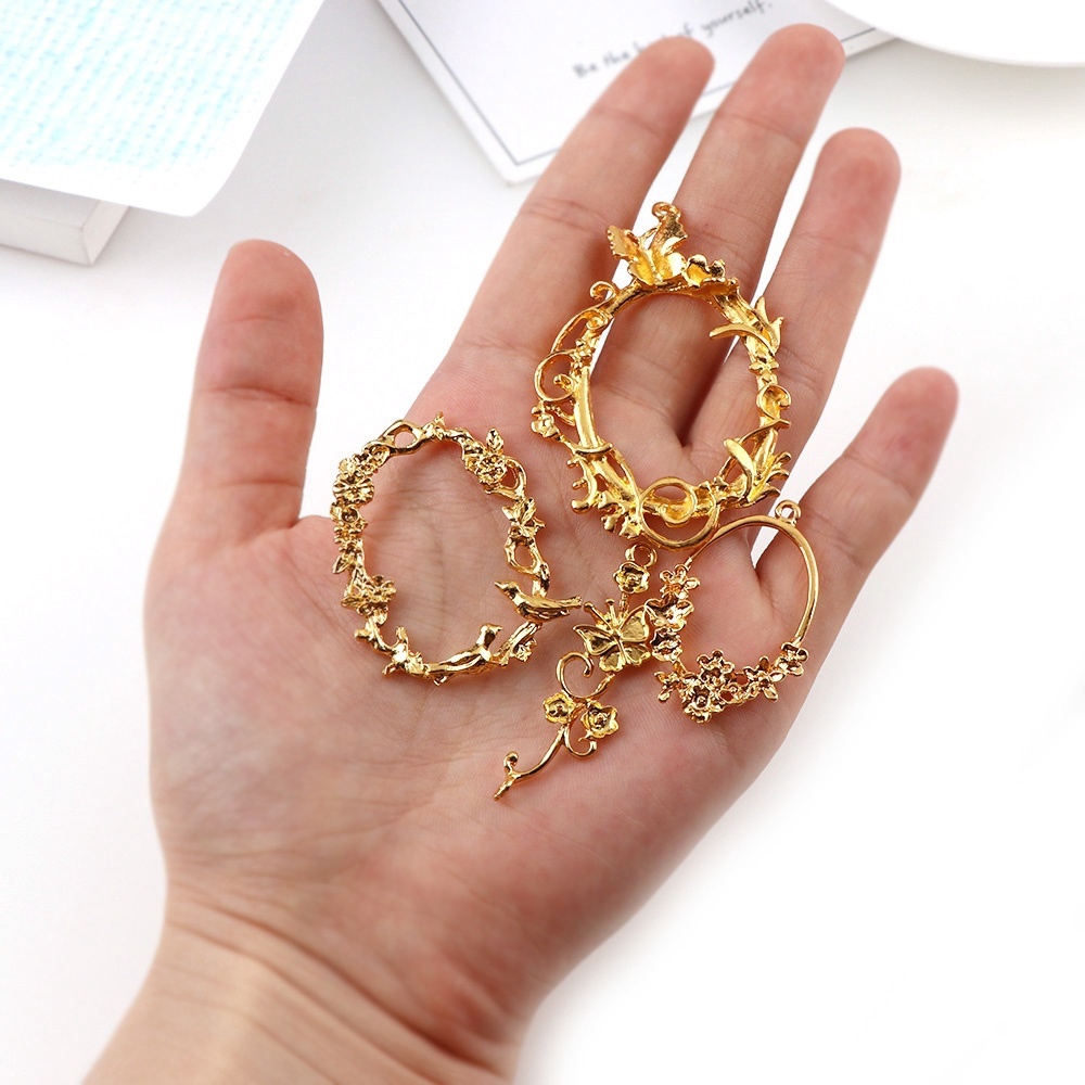 Set 2 Mặt Dây Chuyền Kim Loại Hình Hoa Lá Đính Đá Xinh Xắn Charms