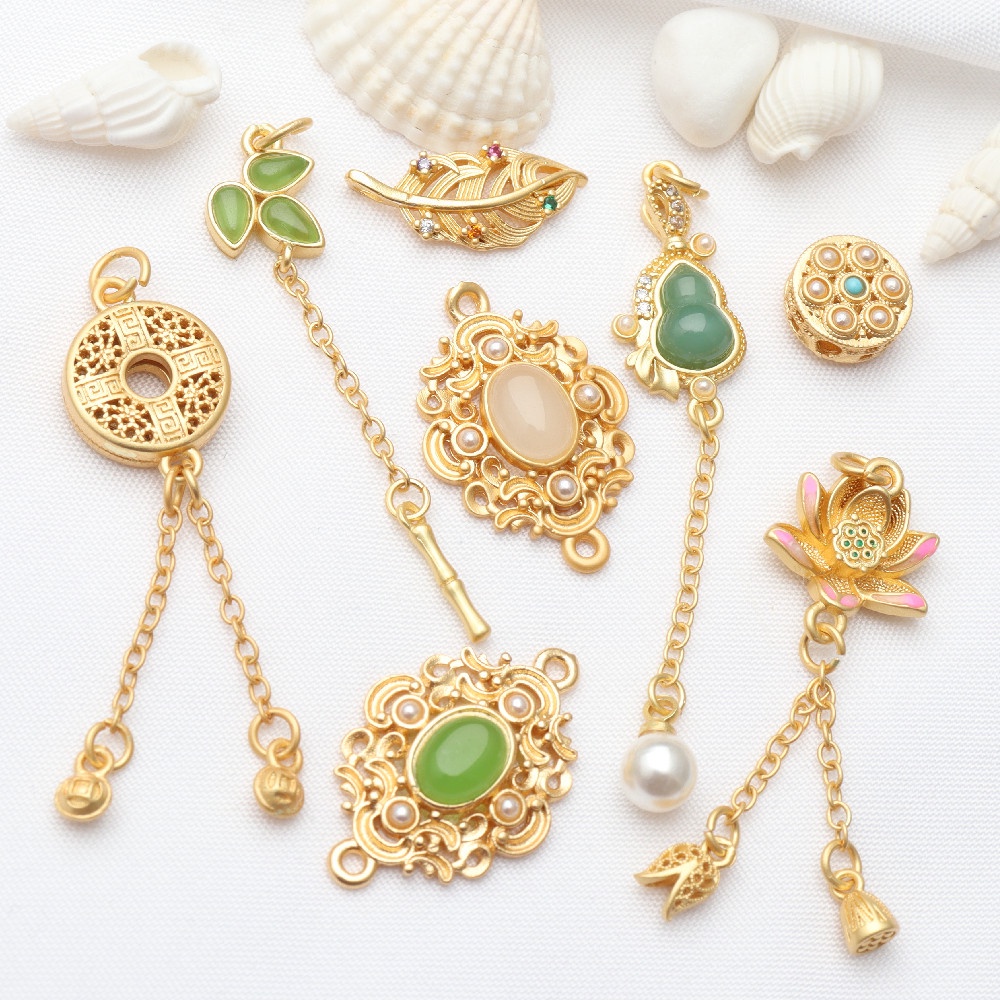 Mặt Dây Chuyền / Vòng Tay 5 Màu Sắc Bằng Đá Cát Vàng Phối Tua Rua Hình Hoa Sen Độc Đáo diy