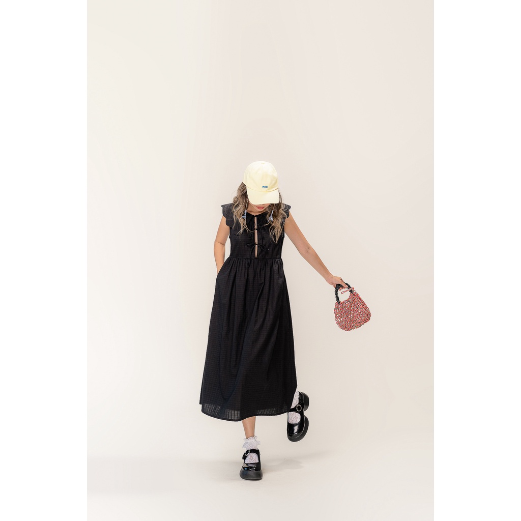 LIBÉ - Đầm midi cotton thêu dáng dài lá cổ to cắt lượn cột nơ màu đen