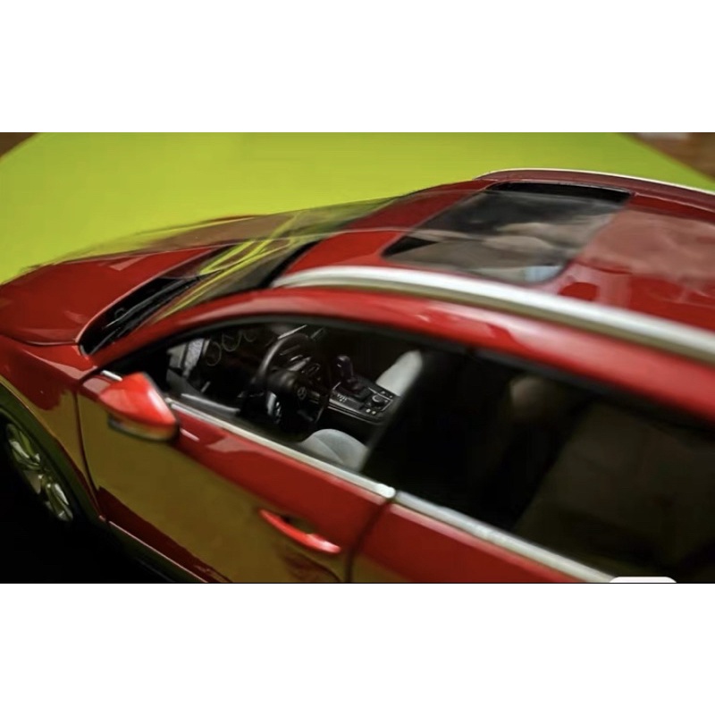 Mô hình xe Mazda CX30 hackback tỉ lệ 1:18