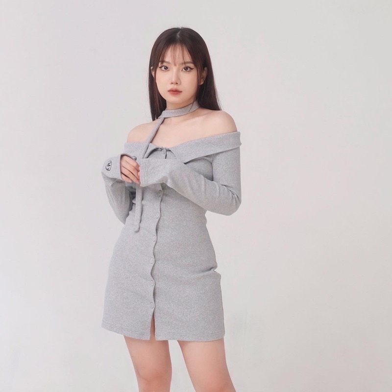 Đầm trễ vai OHOH