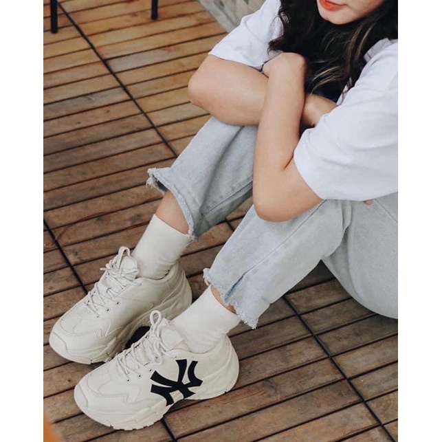 Giày MLB be chữ NY đen