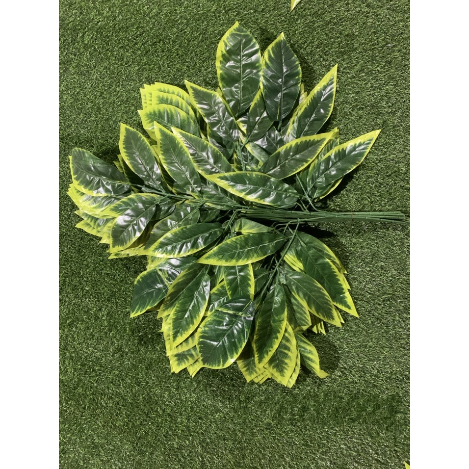 Lá cây giả trang trí