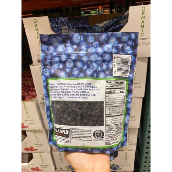 Việt quất sấy khô Kirkland Blueberries 567g