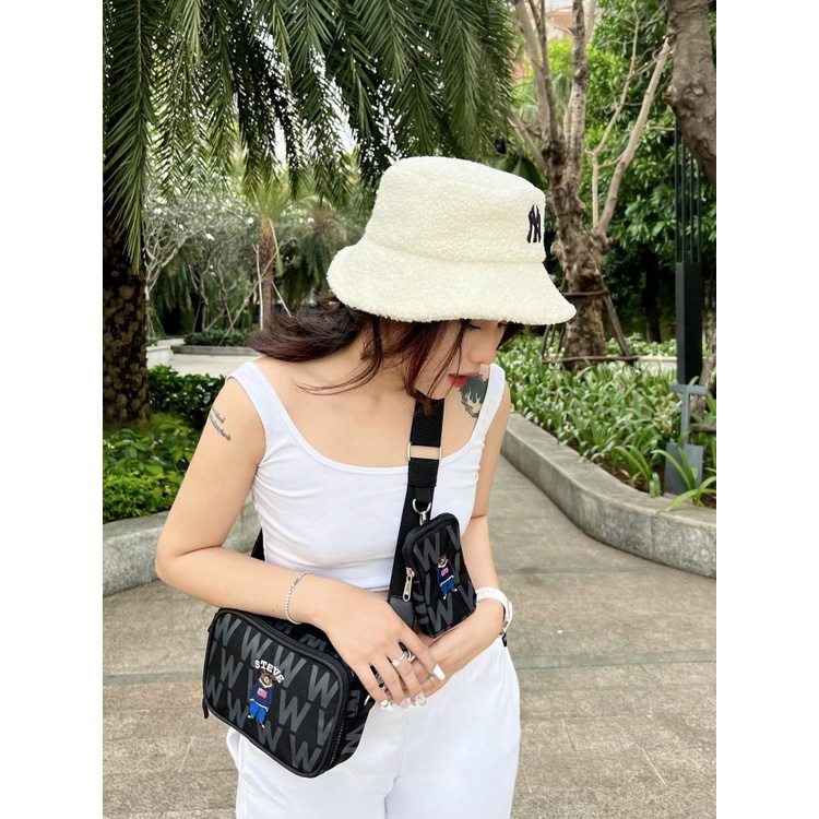 Túi đeo chéo Who.A.U Steve Crossbody Bag