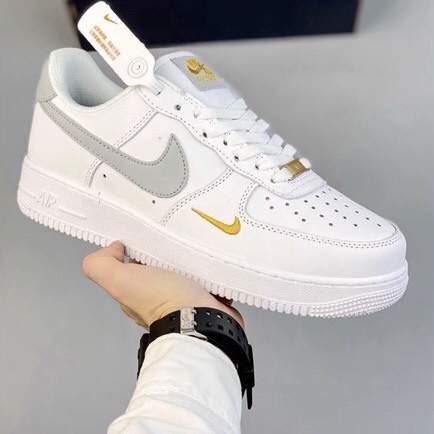 Giày thể thao air force 1 vệt xám logo vàng , Giày sneaker AF1 trắng vệt xám nam nữ bản đẹp 2022