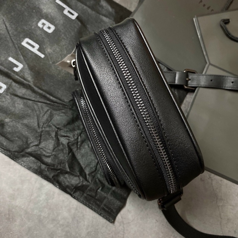 Túi đeo chéo nam Pedro Multipocketed