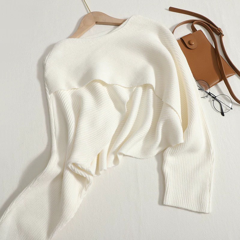 Set áo len trễ vai vạt chéo phối cùng váy hai dây xẻ một bên