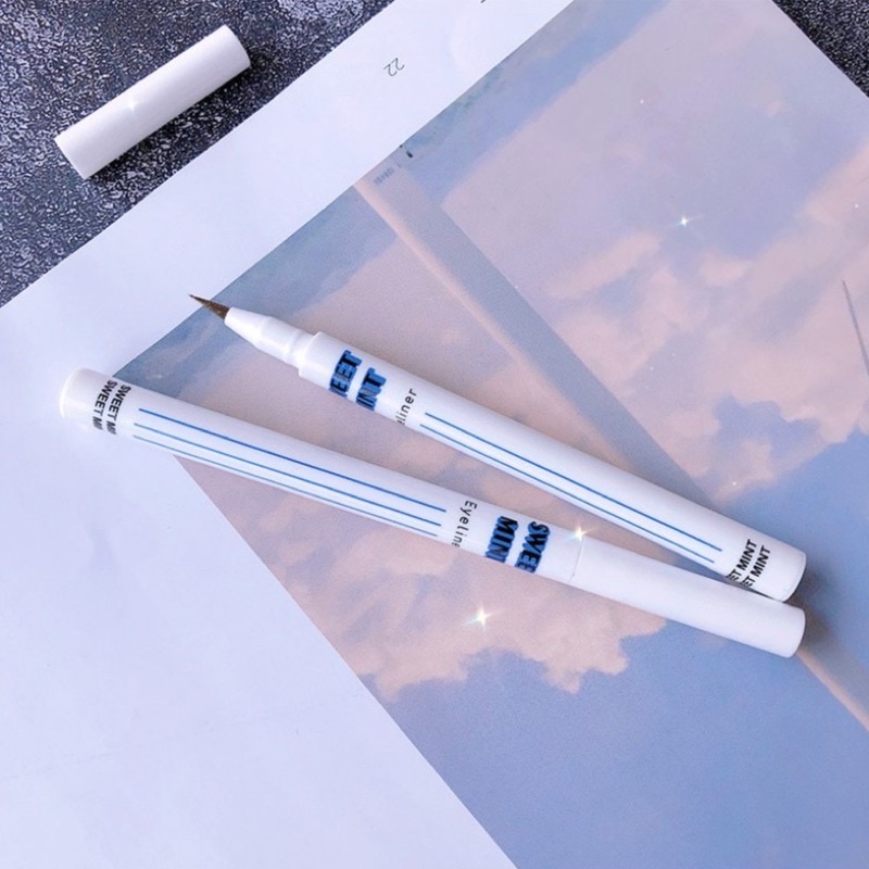 Bút kẻ bọng mắt cười và nếp mí Sweet Mint vỏ màu trắng + xanh dương - Pinocchio VN ___B16___
