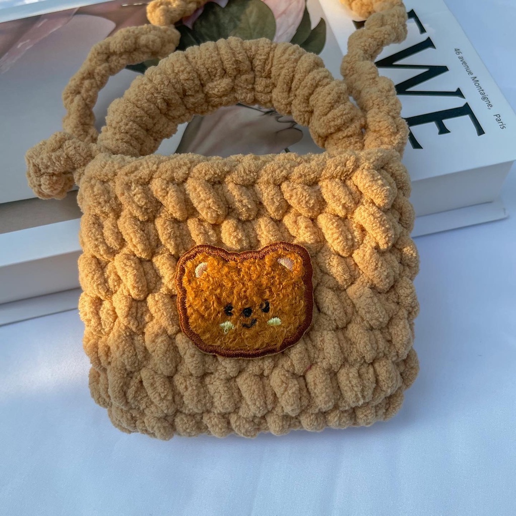 Túi xách túi đeo chéo túi len mini handmade hình gấu mặt cười