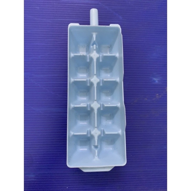 khay đá mitshubishi 10 viên (đa năng Sài cho nhiều hiệu khác)