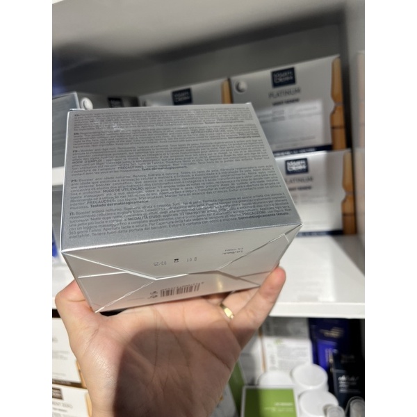 Tinh chất chống lão hóa ban đêm Marti Platinum Night Renew Am