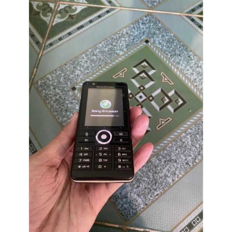 Điện thoại Sony Ericsson G900 cảm ứng nguyên zin bị mật khẩu màn hình