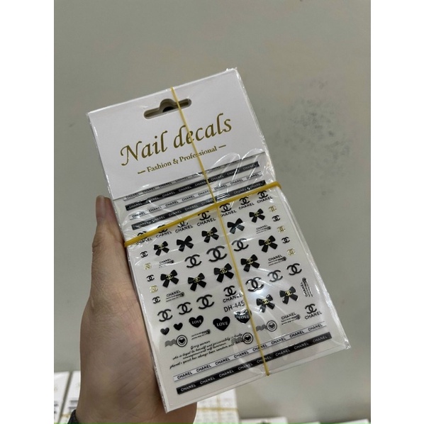 Stick hót trang trí móng