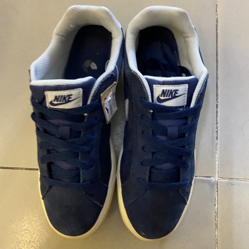 Giày chính hãng đã qua sử dụng