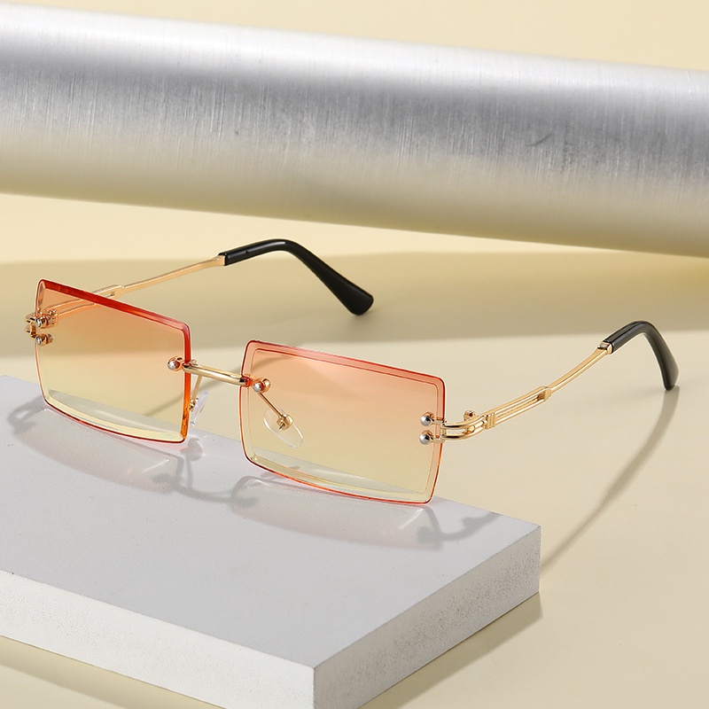 Kính Mát Gọng Vuông Nhỏ Thời Trang