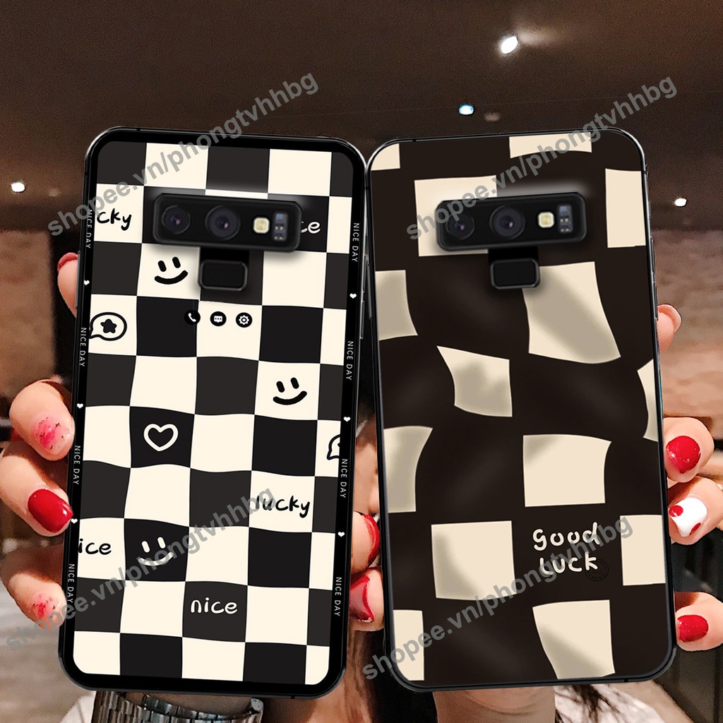 Ốp lưng Samsung Note 8 / Samsung Note 9 caro mẫu hoa trắng đen cực đẹp cute giá rẻ