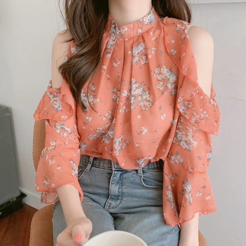 Áo Voan hoa , khoét vai tay bèo, chất liệu Voan mềm, hoa tạo cảm giác thoải mái cho người mặc