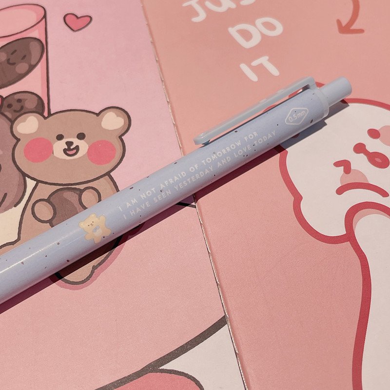 Bút Bi Gel Mực Đen Hoạ Tiết Gấu Trà Sữa Đáng Yêu Ngòi 0.5mm