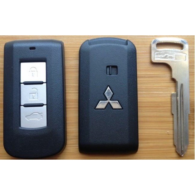 Ốp chìa khóa TPU Silicon mạ inox xe ô tô MITSUBISHI Xpander, Outlander