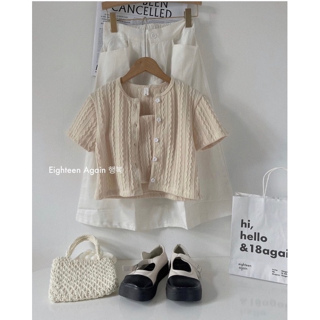 Set áo 2dây kèm áo cardigan cộc tay cúc hoa màu be - mã 1218