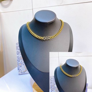 Chocker khắc VC25 logo hiệu thời trang sang chảnh
