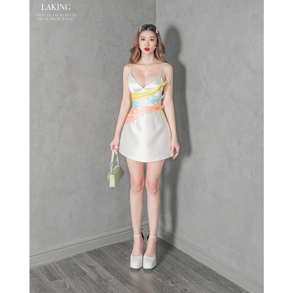 Đầm trắng hai dây cúp ngực phối ba màu độc đáo Laking House