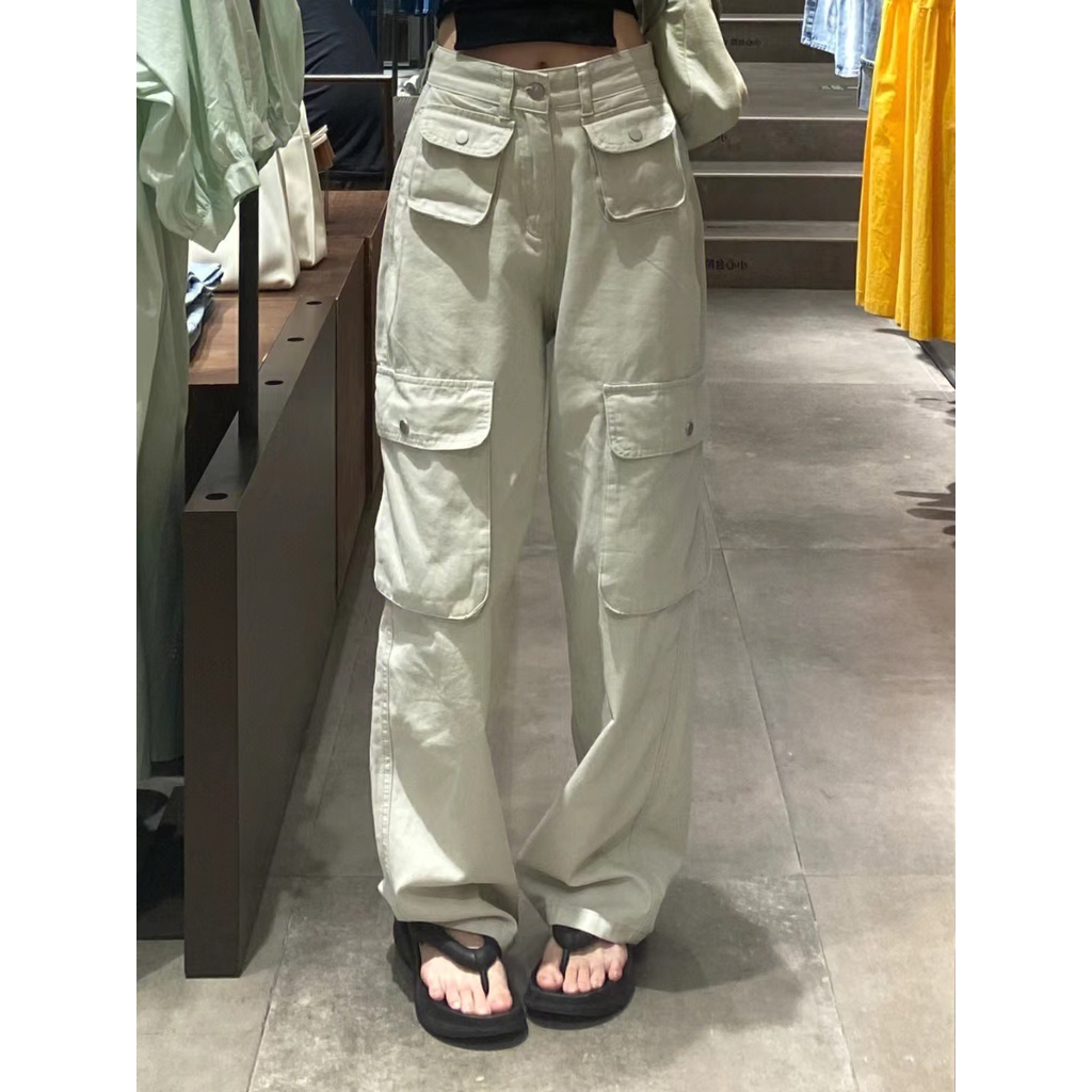 Quần jeans kem ống rộng túi hộp phía trươc phong cách cá tính