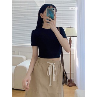 Áo thun croptop cổ tròn tay ngắn màu đen nhiennhienvinatge BT65