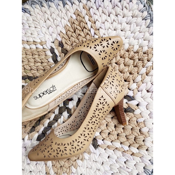 Giày SUPERSOFT cut lazer hoa da thật
