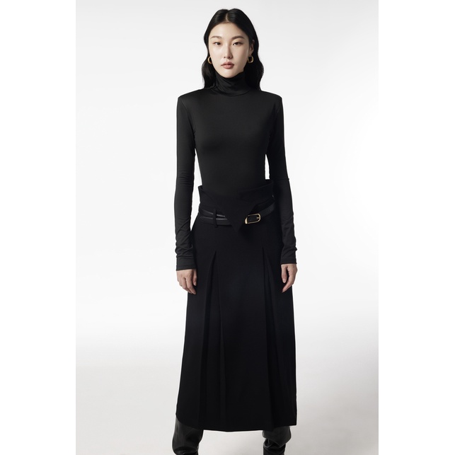 Áo cổ lọ đệm vai bodysuit đen ÀTOUS EDEN thiết kế đơn giản, tinh tế dễ dàng kết hợp với nhiều trang phục