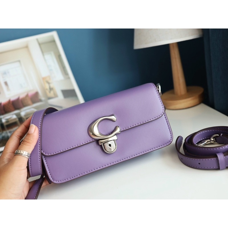 Túi đeo vai Coach Studio Baguette Bag