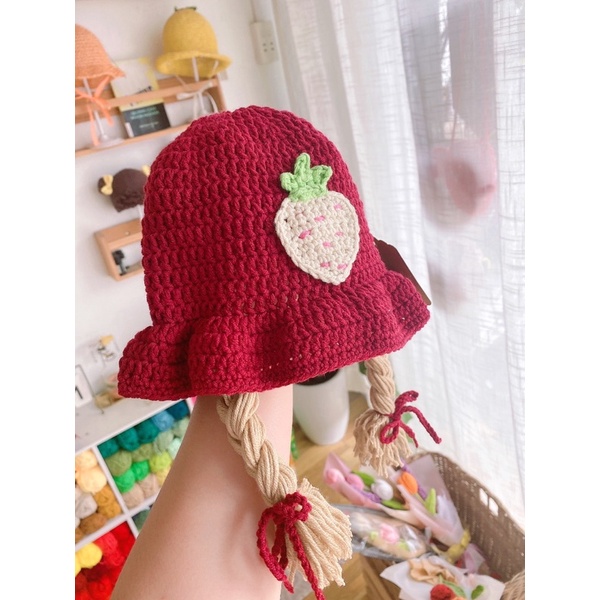 Mũ len bím tóc giả handmade  / len móc 🍓 xinh cho bé