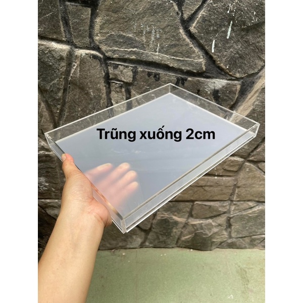 Khay mica trũng 24x31,5cm có 3 màu đỏ/đen/trắng