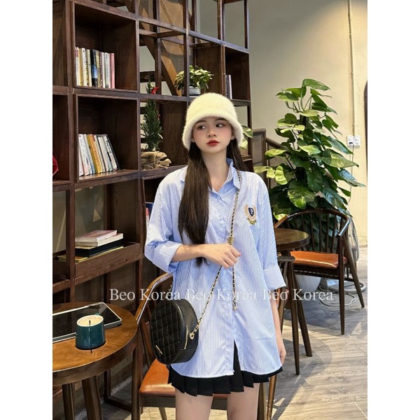 Áo sơ mi kẻ tăm dài tay xanh dương thêu logo form rộng tiểu thư ulzzang Hàn Quốc
