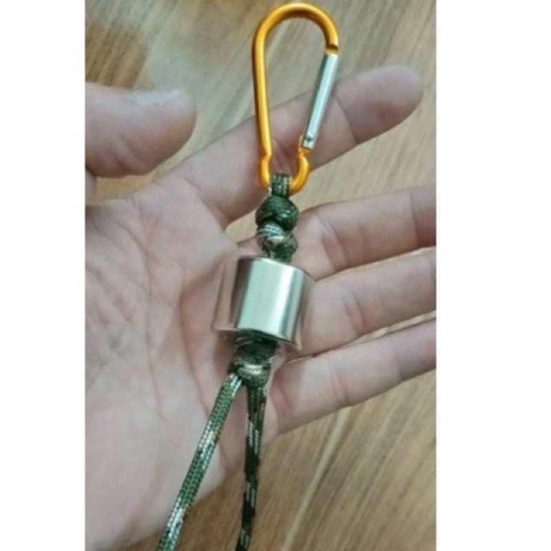 Nam châm vn cột sẵn móc khoá