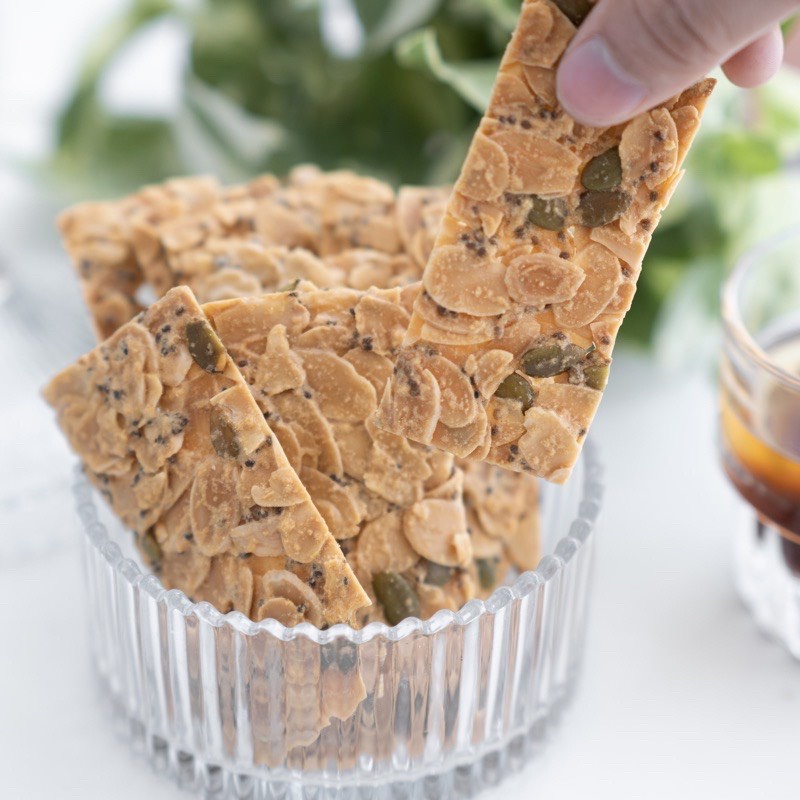 Bánh ngói hạnh nhân MIXU NUTS 250gr siêu hạt thượng hạng thơm ngon hỗ trợ ăn kiêng giảm cân khoa học hiệu quả A4