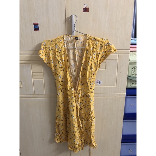 Pass đầm dây H&M