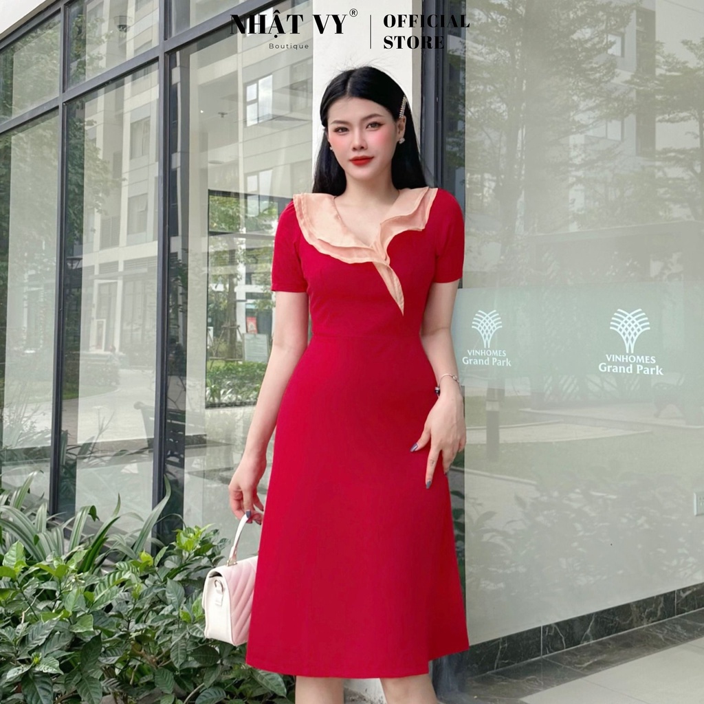 Đầm công sở Nhật Vy tay ngắn cổ tim phối bèo tầng dáng ôm xoè chất lụa phù hợp đi chơi cafe sang chảnh - D2626