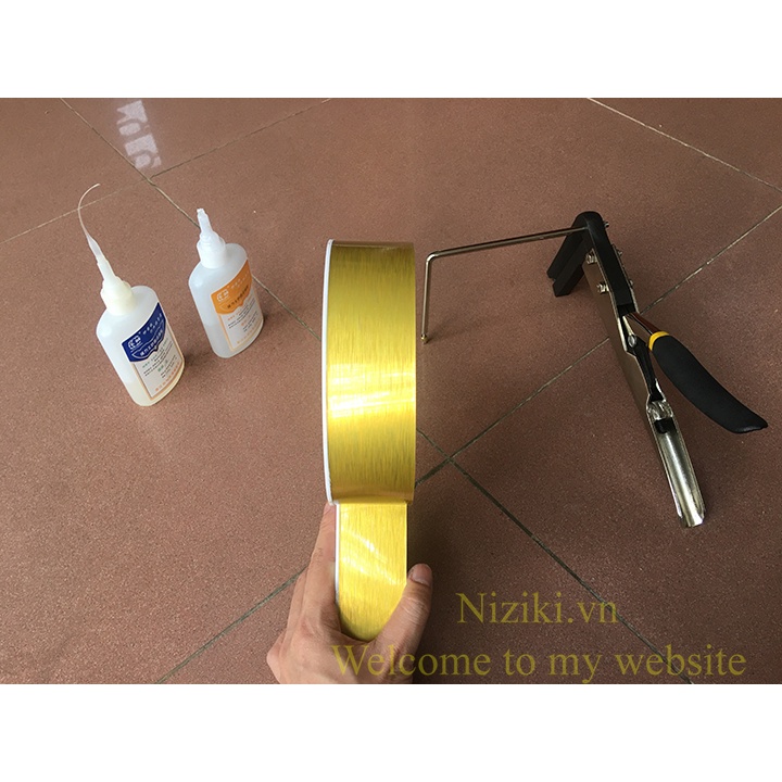 GÁY NHÔM UỐN CHỮ 0 GỜ MÀU VÀNG XƯỚC , CHÂN NHÔM UỐN CHỮ 0 GỜ