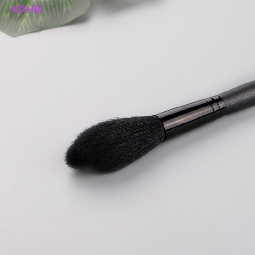 1 Cọ Trang Điểm Tay Cầm Dài Lông Mềm Tiện Dụng Mới